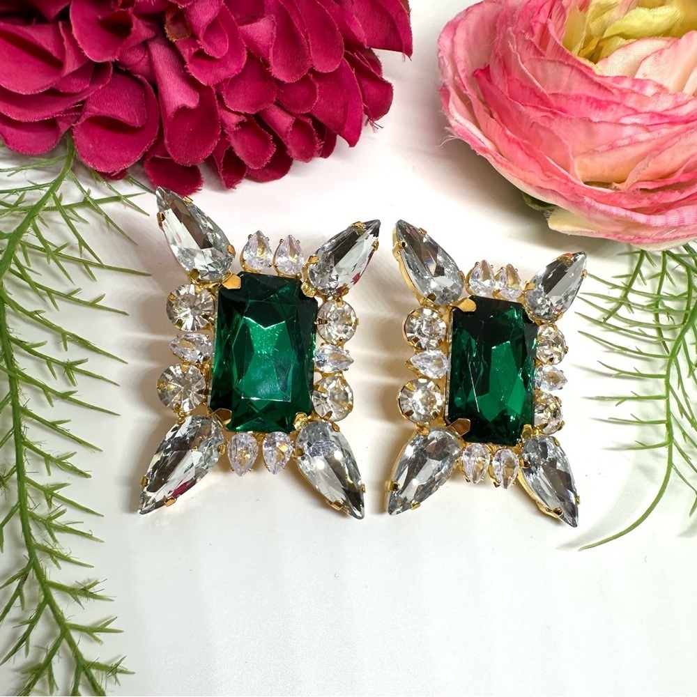 NEW⚜️ Emerald Statement Green Crystal Earrings - Picture 3 of 7